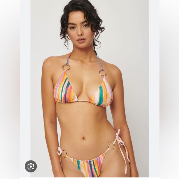 Pacha Triangle Bikini Set - Picture 4 of 5